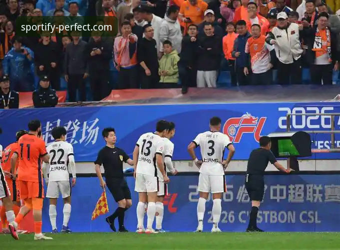 完美体育历史数据 青岛海牛vs上海海港:13年再胜背后的数据密码,完美体育平台带你拆解